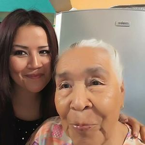 Meet your Posher, Amalia